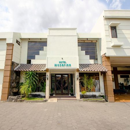 Oyo 1683 Hotel Musafira Syariah Yogyakarta Luaran gambar
