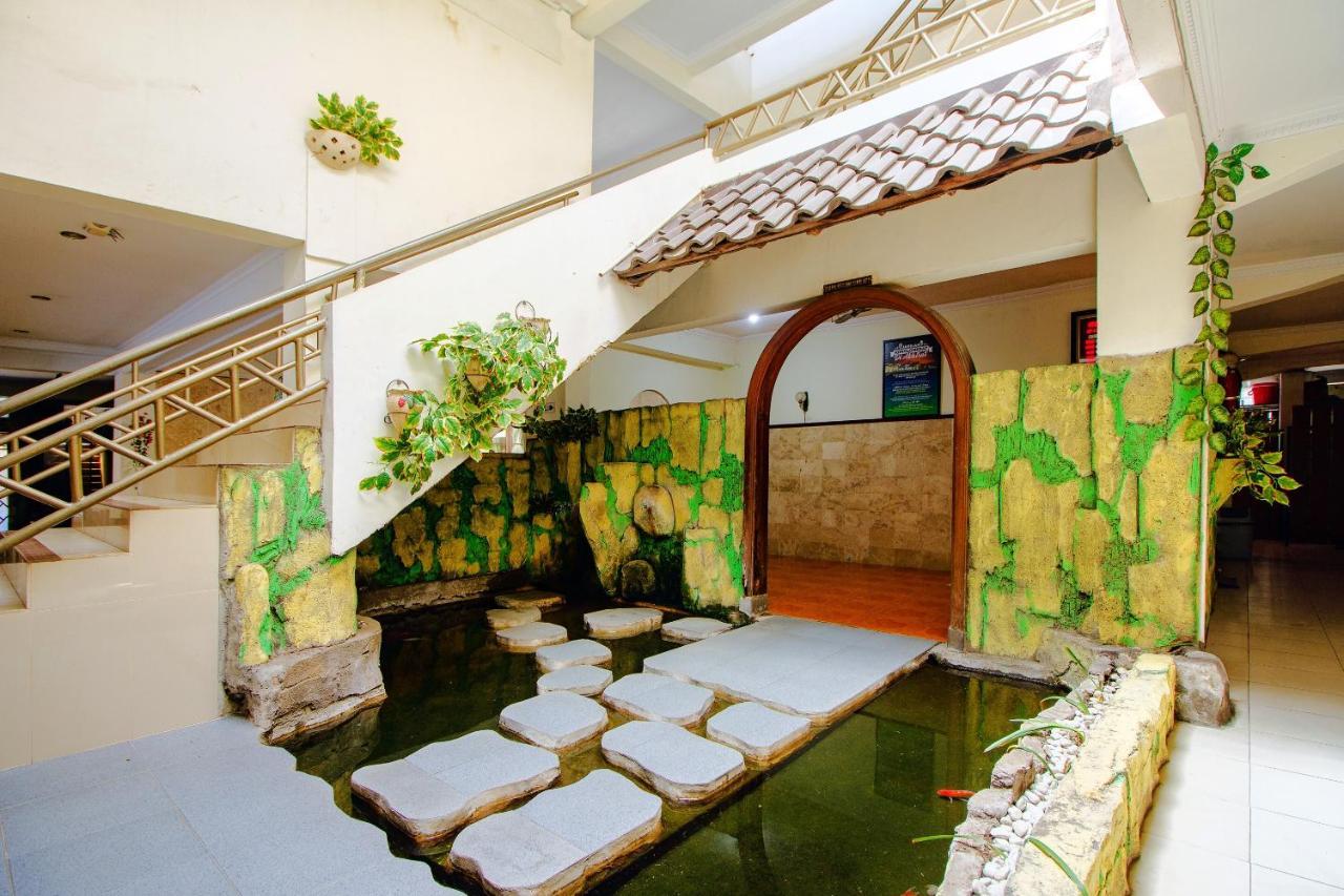 Oyo 1683 Hotel Musafira Syariah Yogyakarta Luaran gambar