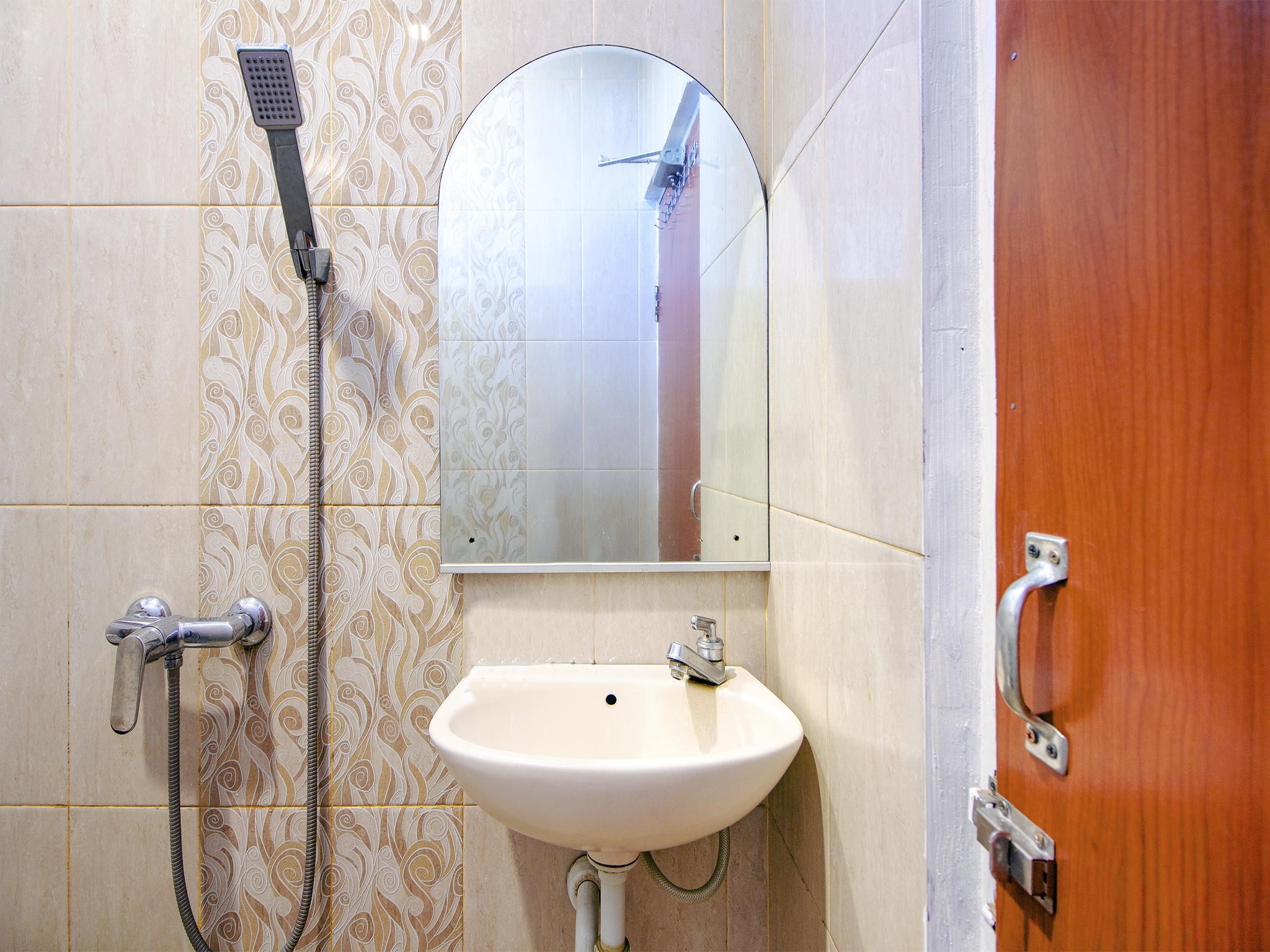 Oyo 1683 Hotel Musafira Syariah Yogyakarta Luaran gambar
