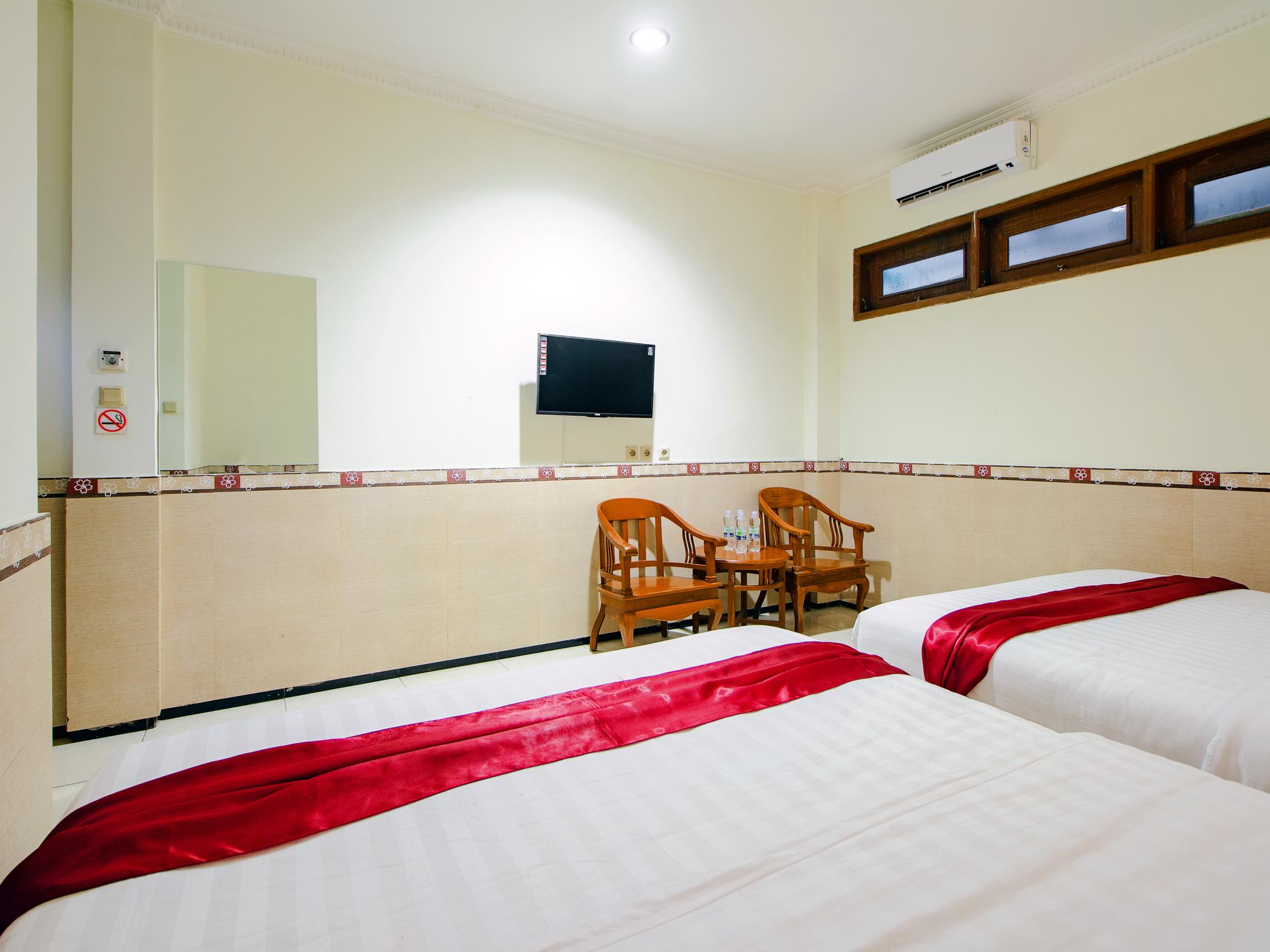 Oyo 1683 Hotel Musafira Syariah Yogyakarta Luaran gambar