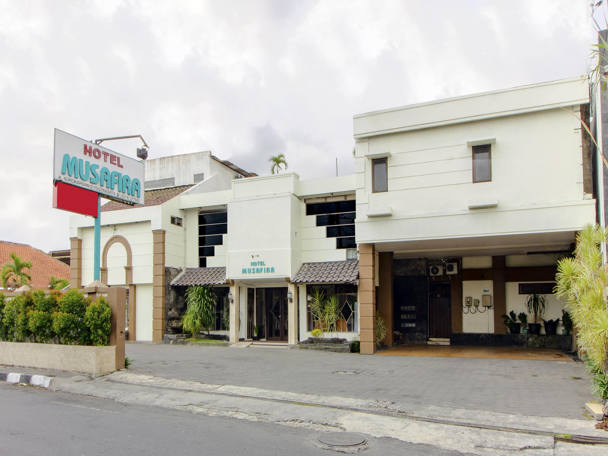 Oyo 1683 Hotel Musafira Syariah Yogyakarta Luaran gambar