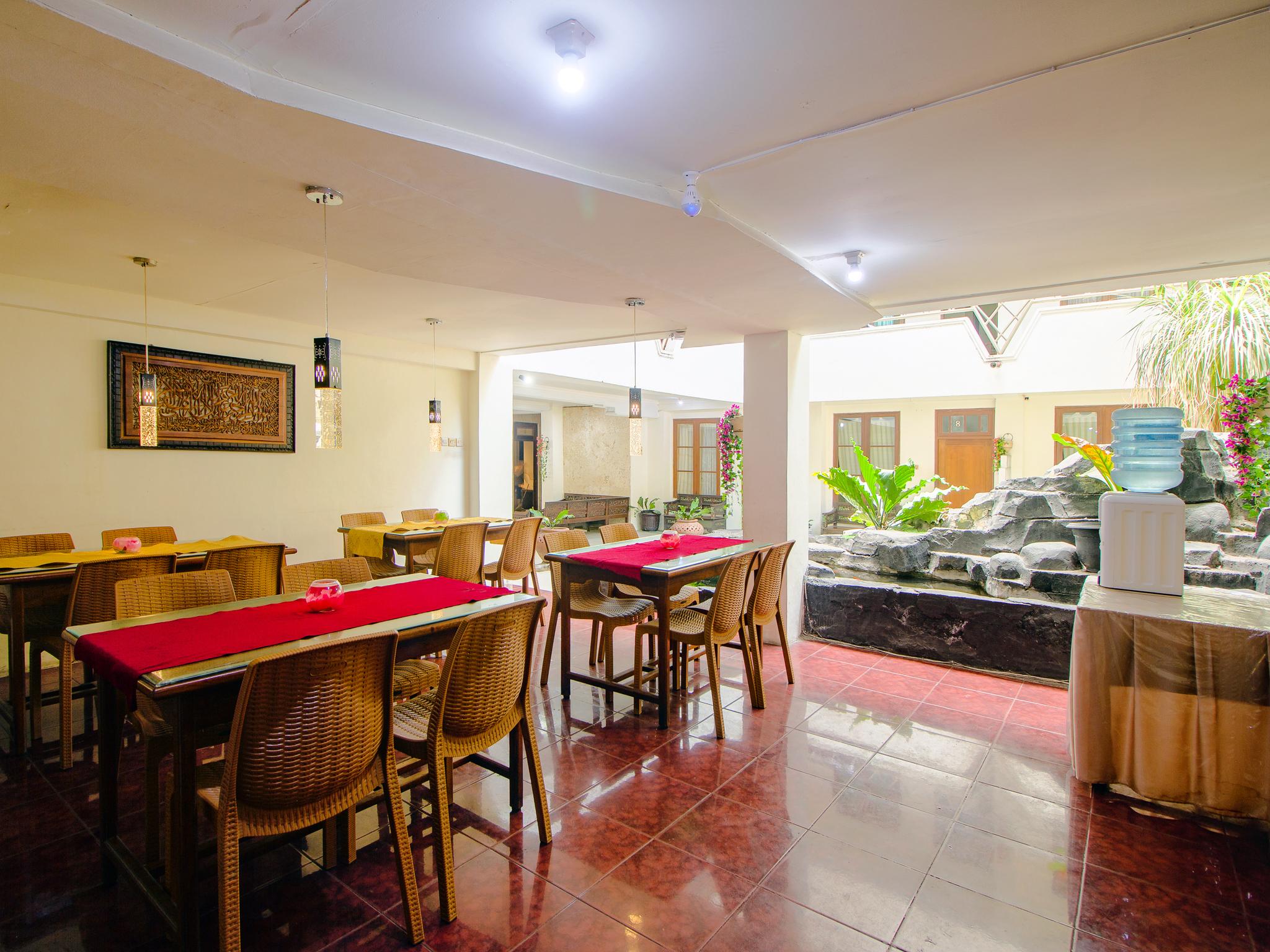 Oyo 1683 Hotel Musafira Syariah Yogyakarta Luaran gambar
