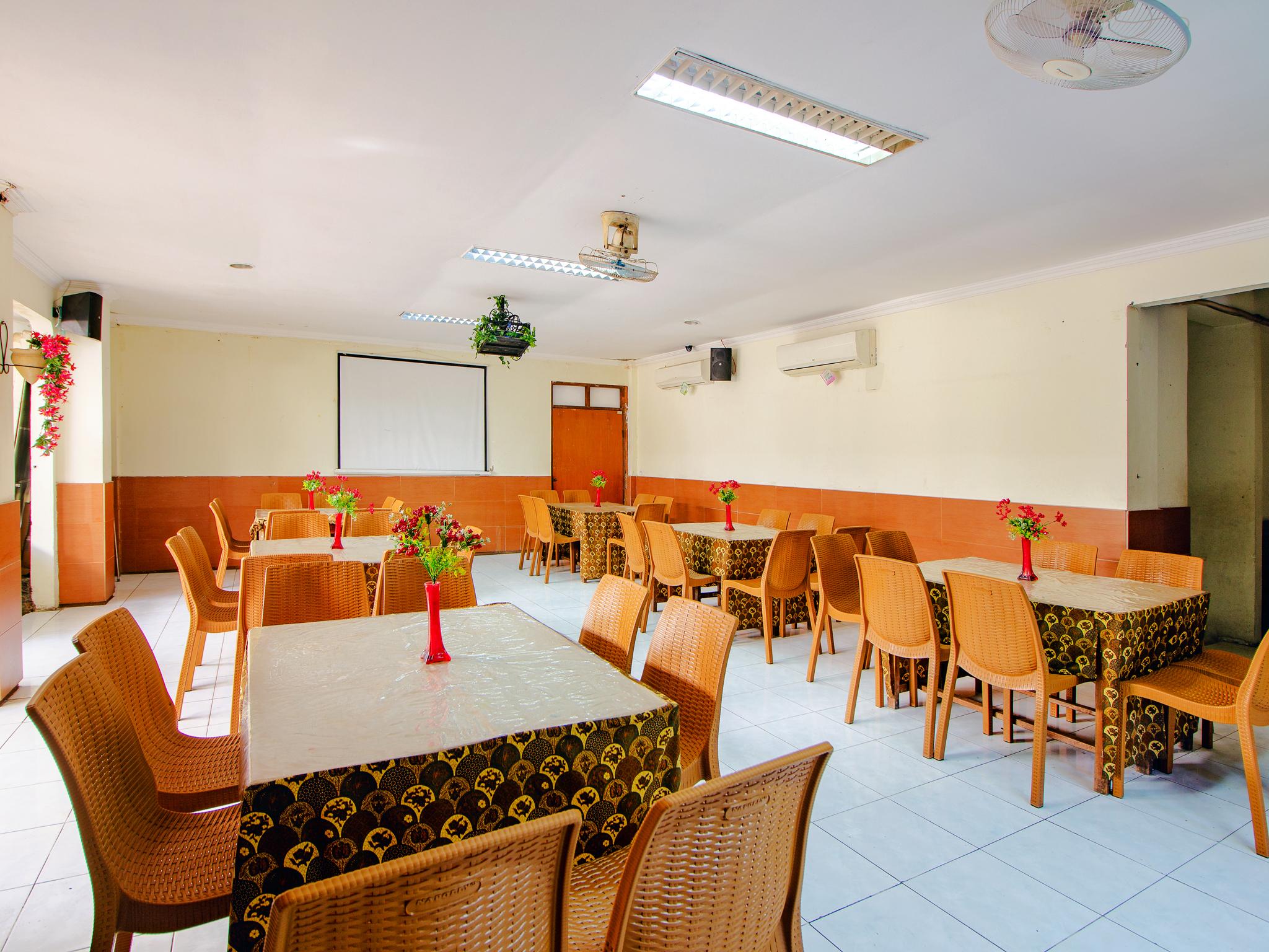 Oyo 1683 Hotel Musafira Syariah Yogyakarta Luaran gambar